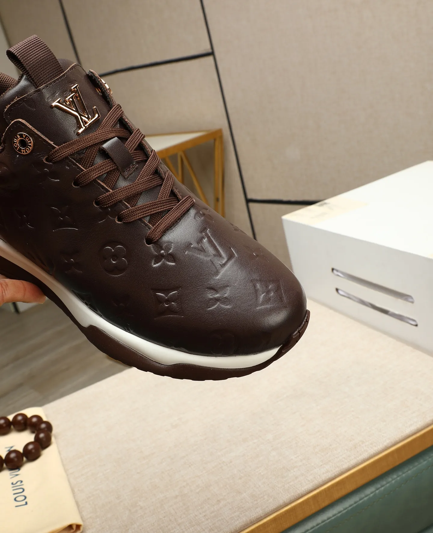 Men's shoes 💰520 📛📛【LOUIS VUITTON】Louis Vuitton official website synchronized new products 👟Milan fashion catwalk style 🇰🇾🇰🇾LV family logo, celebrity style, a must-have for fashionistas ⚠️First-layer calfskin ➕Mesh lining ➕Official website original version special outsole 👞Number 39-44 (38 45 46 customized)